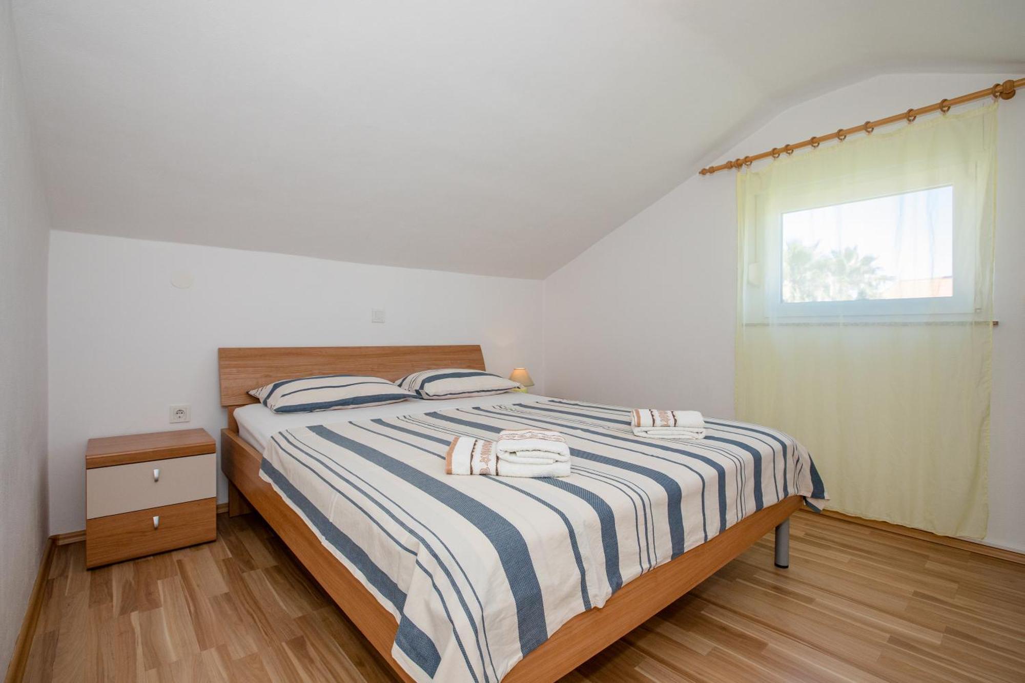 Apartments & Room Spanjol Palit ภายนอก รูปภาพ