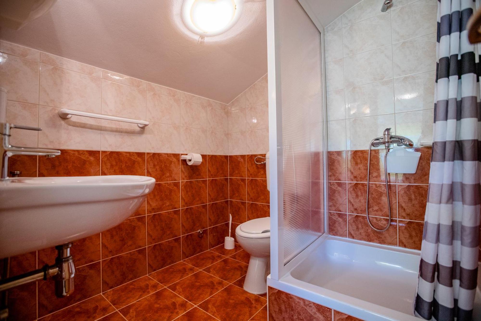 Apartments & Room Spanjol Palit ภายนอก รูปภาพ