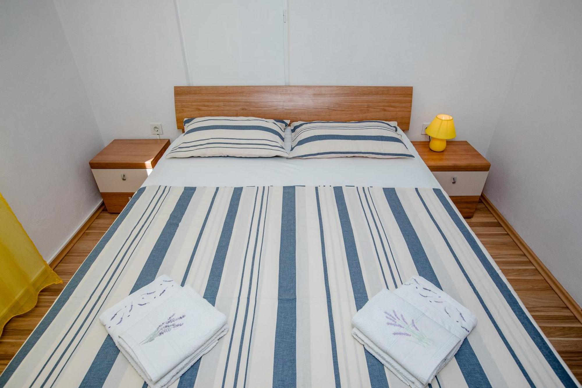 Apartments & Room Spanjol Palit ภายนอก รูปภาพ